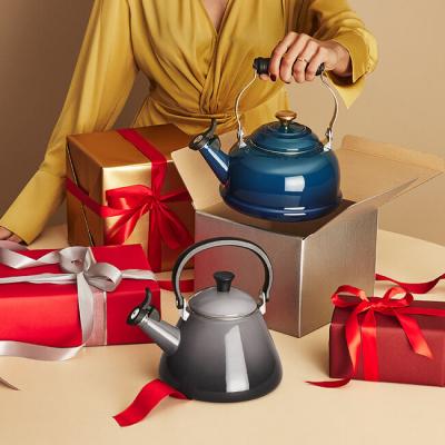 Le Creuset 1.6 L Capacity Classic Whistling Kettle - CA-40114260771201