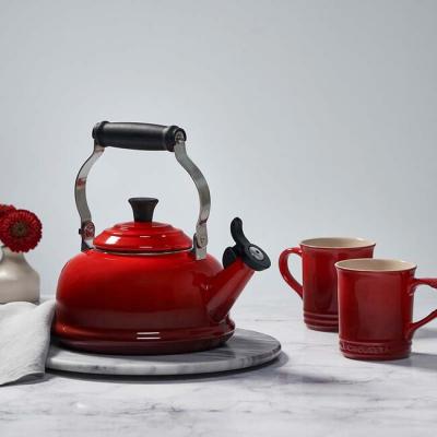 Le Creuset 1.6 L Capacity Classic Whistling Kettle - CA-40104260444201