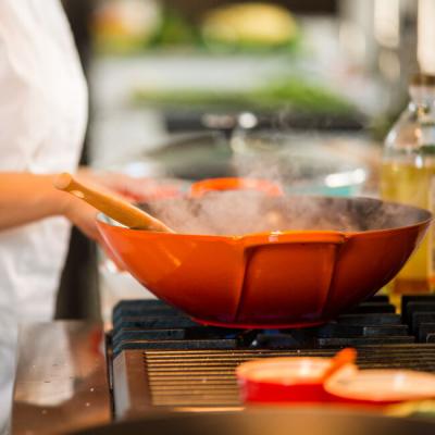 Le Creuset Wok with 4.8L Capacity - CA-21308032090041