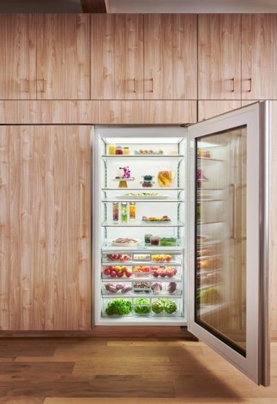 36" SubZero 22.9  Cu. Ft. Classic Refrigerator with Glass Door - CL3650RA/S/T/R