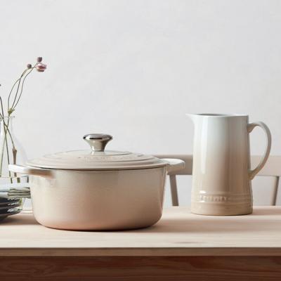 Le Creuset Classic 1.5 L Pitcher - CA-70901250220000