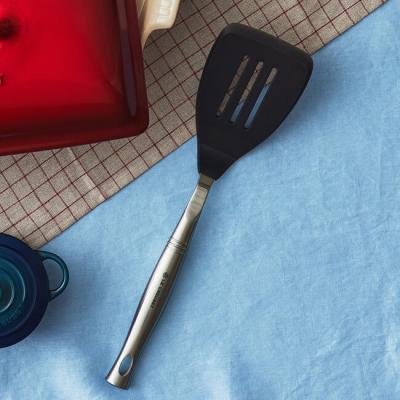 Le Creuset Revolution Silicone Slotted Turner - CA-41007000001005