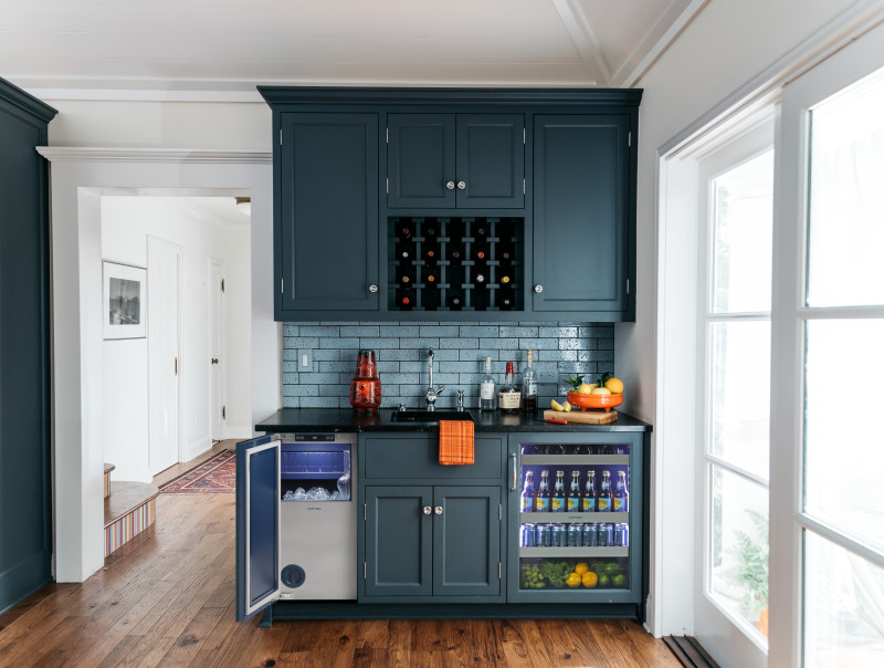 24" Sapphire 5.1 Cu. Ft. Series 5 Indoor Beverage Center in Stainless Steel Frame Glass Door - SBCR24SS